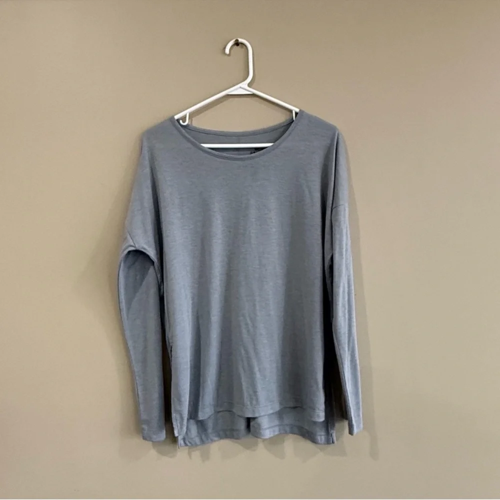 Nike Grey Dri Fit Long Sleeve Running Workout Top - Picture 7 of 7